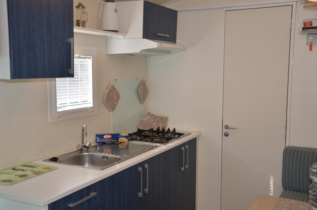 Happy Camp Mobile Homes In Centro Vacanze Bi Village 法扎纳 客房 照片