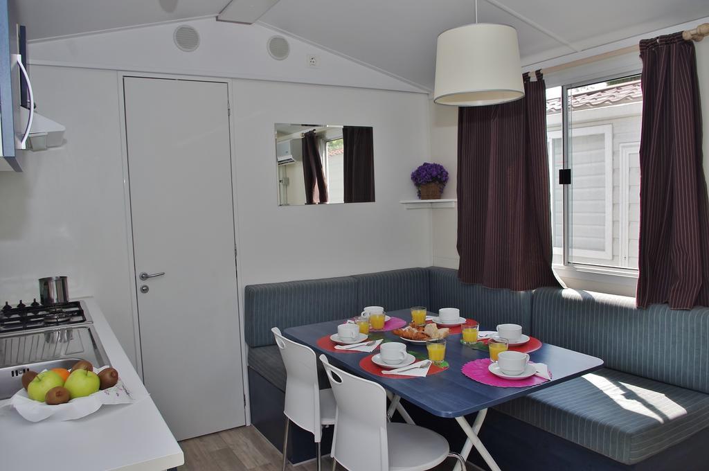 Happy Camp Mobile Homes In Centro Vacanze Bi Village 法扎纳 客房 照片